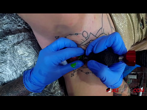 ❤️ Fìor tattooed hottie Sully Savage fhuair tattoo air a clitoris ❤️❌  Bhidio anal  leinn gd.port-amurasso.ru ❤
